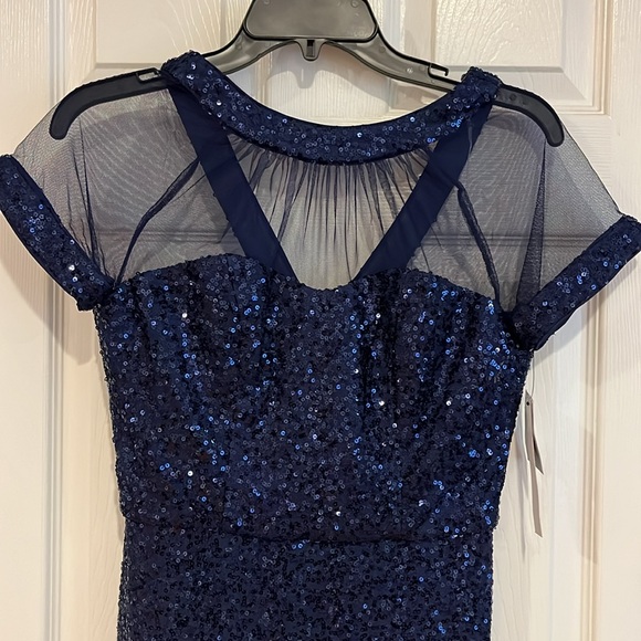 Maggie London Size 2 Navy Sequin Dress NWT - Picture 3 of 5